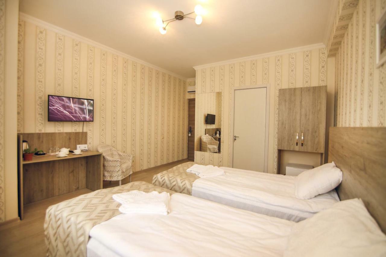 Kenari Hotel Тбилиси Екстериор снимка